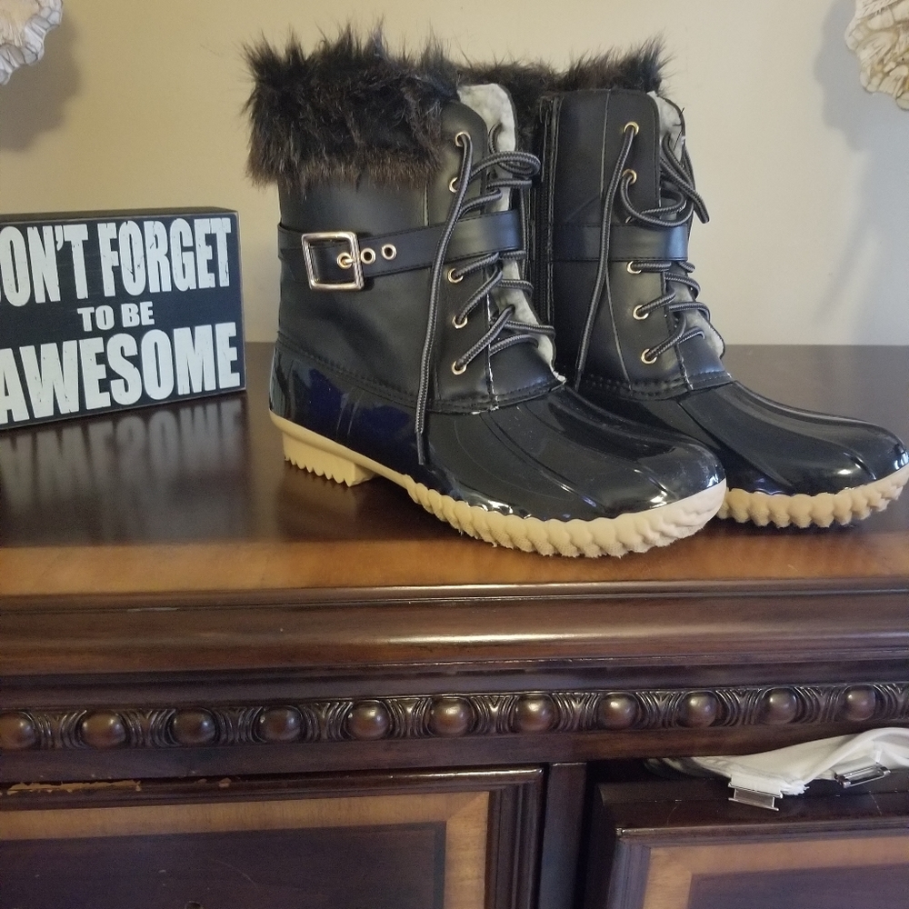 Fur lined duck boots